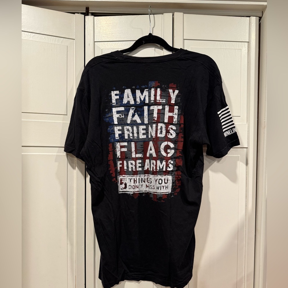 Nine line t shirt size XL‎ EUC